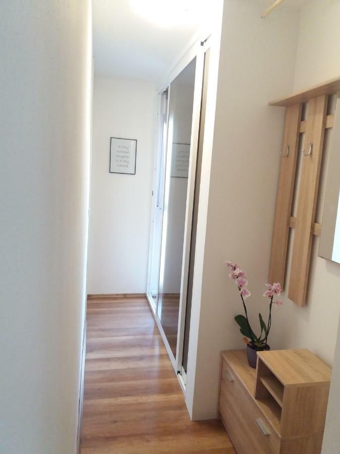 Apartment Lory'S Place Пула Екстер'єр фото