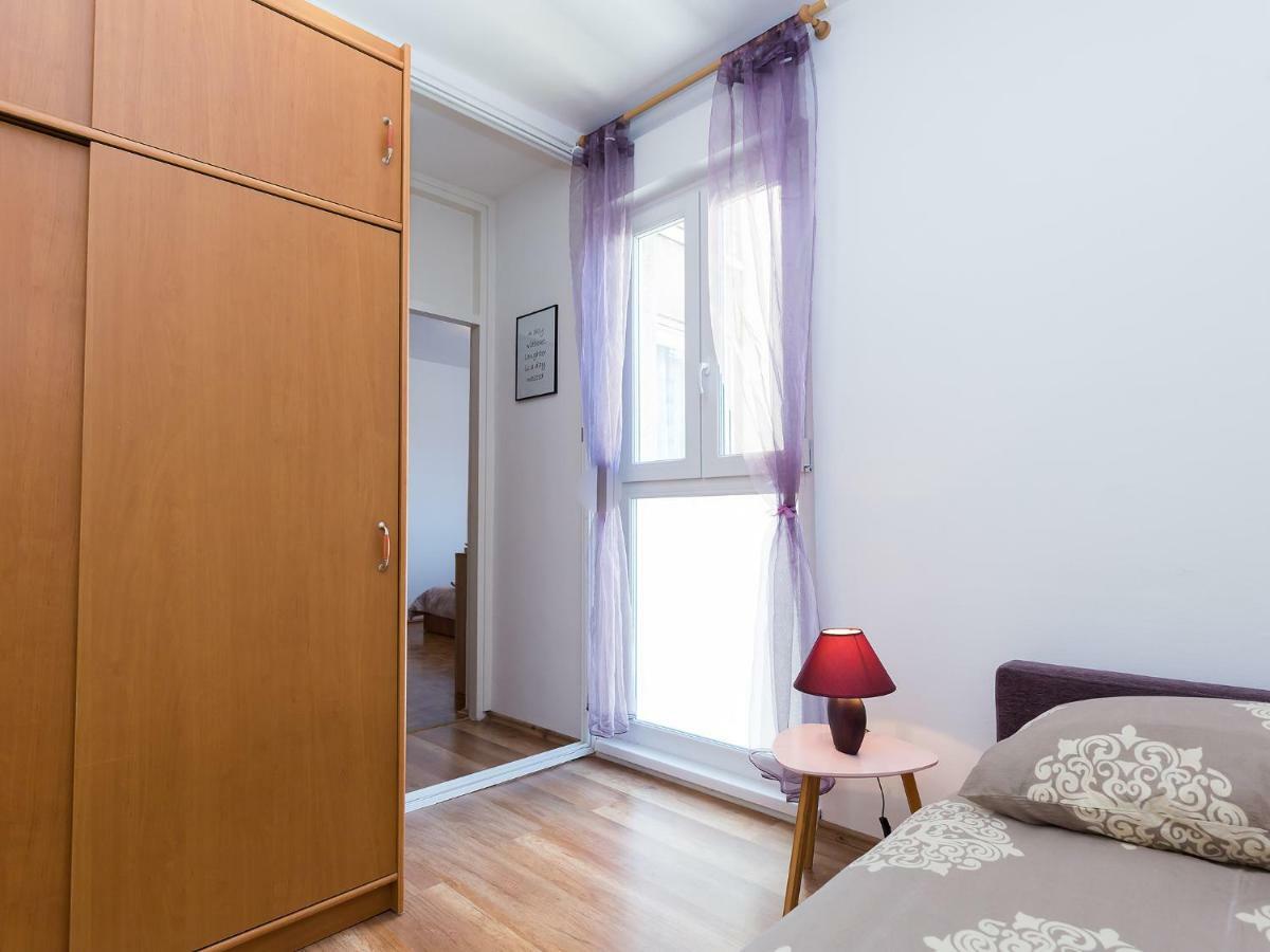 Apartment Lory'S Place Пула Екстер'єр фото